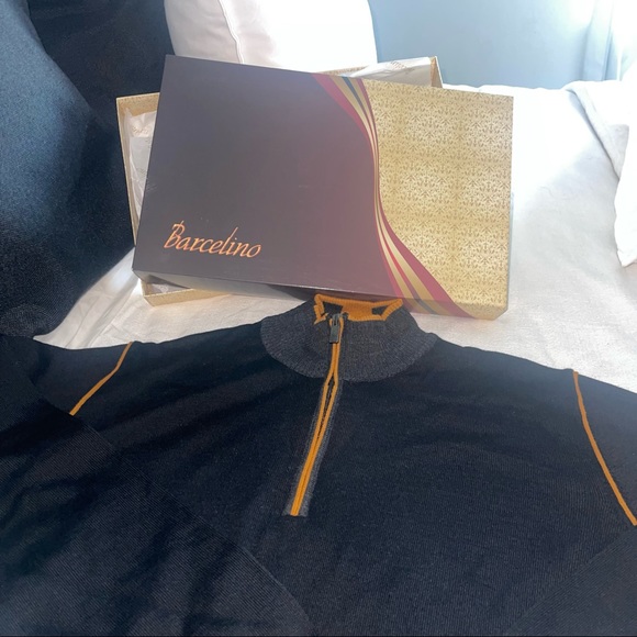 NWT Barcelona Quarter Zip - Picture 2 of 5